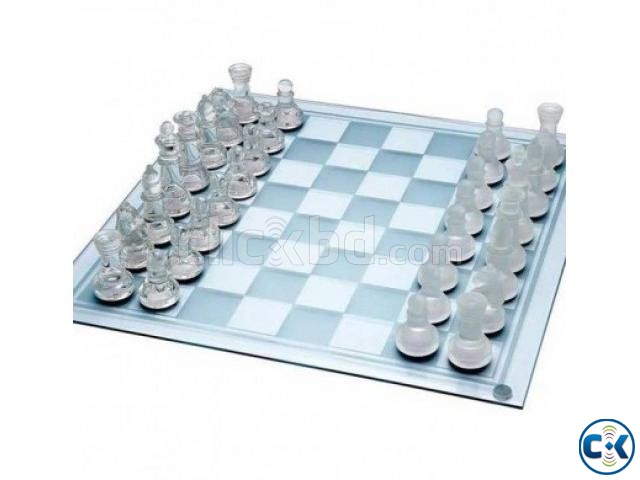 HI-QUALITY GLASS CHESS SET large image 0