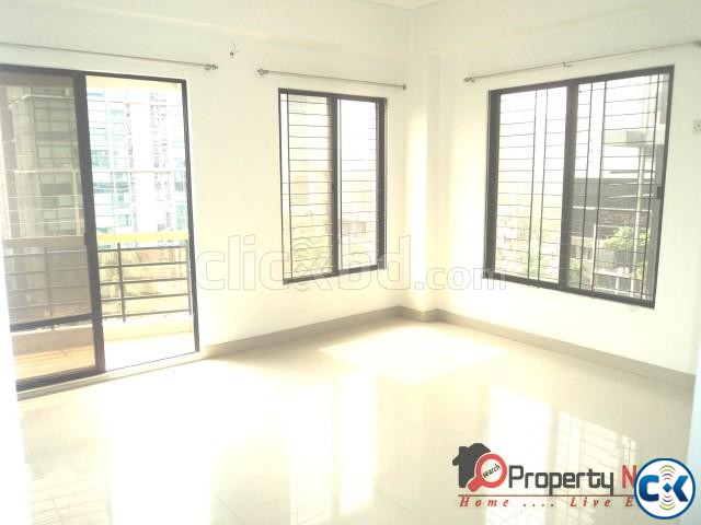 2200sft Apartment Rent Banani large image 0