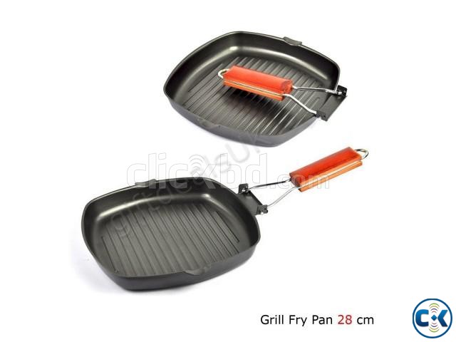 HEAVY GAUGE DELUXE NON STICK 28cm large image 0