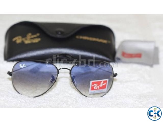 Quality RAY BAN RB 3025 PILOT Sunglasses large image 0