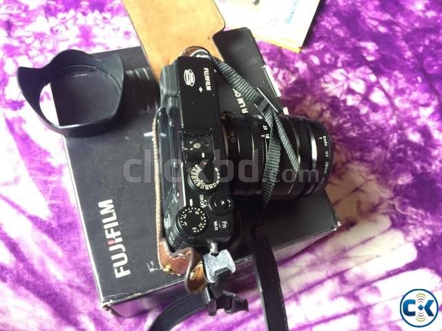 Fuji X E-2 18-55mm 2.8 leather bag large image 0