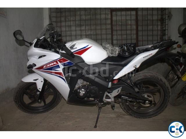 Honda CBR150R large image 0