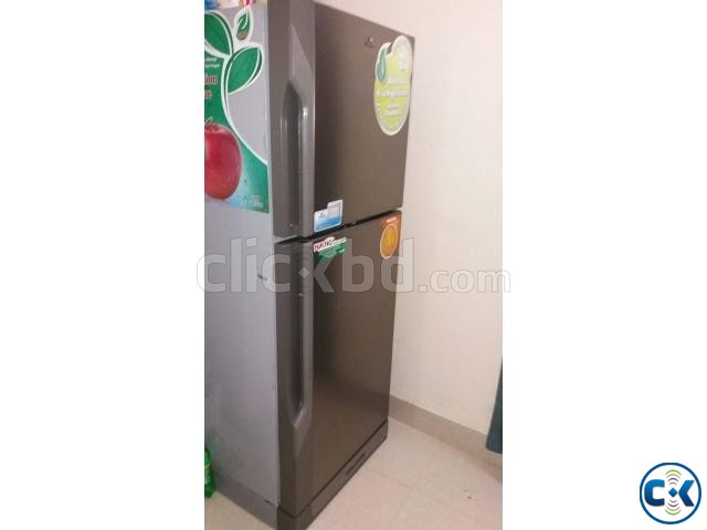 Walton Fridge Almost New 17.5 CFT large image 0