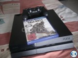 Playstation 4 500GB Console with DS4 Controller
