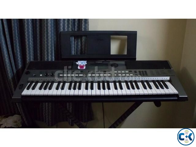 Yamaha PSR E443 Piano Keyboard large image 0