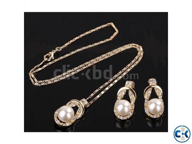 mitation Pearl Crystal Necklace large image 0