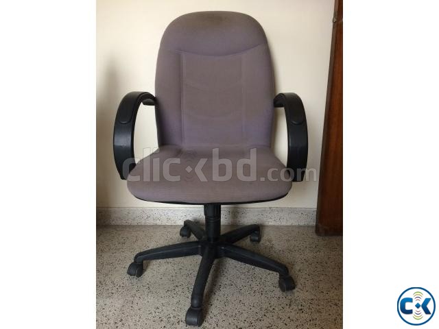 BOSS REVOLVING CHAIR WITH HYDRAULIC SYSTEM large image 0