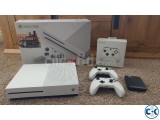 Microsoft XBOX ONE S 500GB.