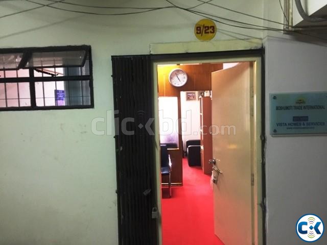 Fully Furnished Office Sub-Let Eastern Plaza Hatirpul large image 0