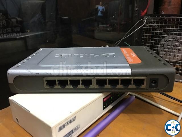 dlink 8 port switch large image 0