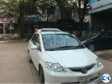 Honda Fit Aria 2004