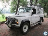 Land Rover Defender 110