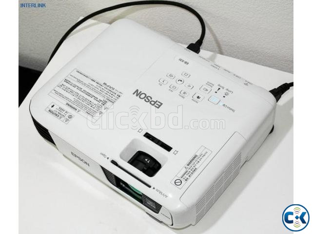 Epson EB-W31 WXGA 3LCD 3200 ANSI Projector large image 0