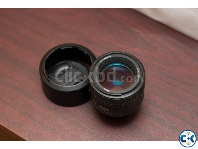 Nikon 85mm 1.8G large image 0