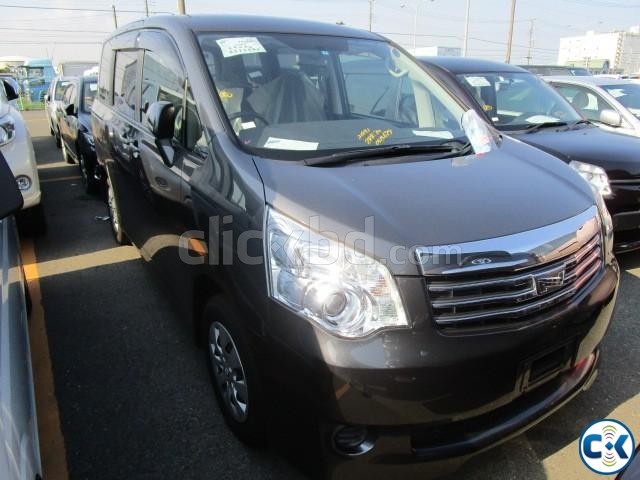 TOYOTA NOAH XL-SLECTION large image 0