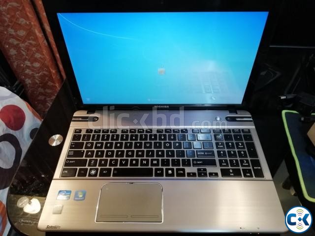 Toshiba i7 Graphics NVIDIA 2GB large image 0