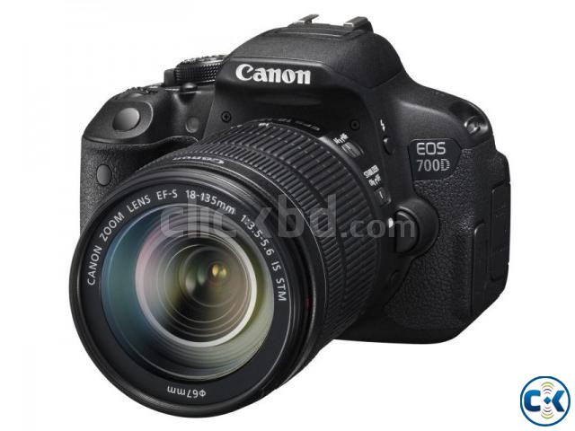 Canon EOS 700D DSLR 18MP Camera with 18-55mm Lens large image 0