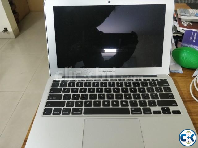 Apple MAC BOOK AIR large image 0