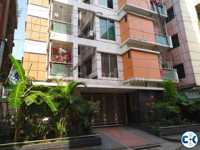 1200sft Sector-04 Uttara Apartment for Office Rent large image 0