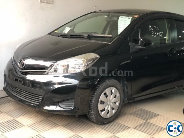 Toyota Vitz F Smile Pack Black 2012  large image 0