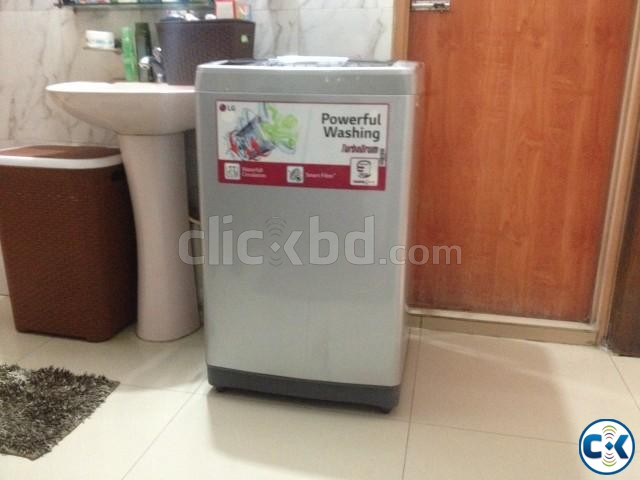 urgent sale Almost new washing machine large image 0