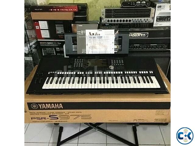 YAMAHA PSR s975 KeyBoard large image 0