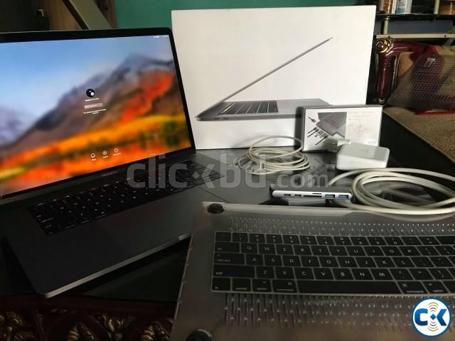 MACBOOK PRO 15 USB HUB 3Years Apple care Boxed PLSREAD large image 0