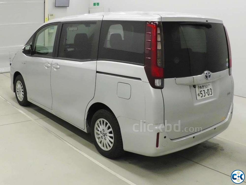 Toyota Noah Hybrid 2014 large image 0