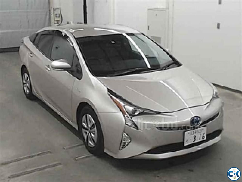 Гибрид 22. Toyota Prius 51 2017. Prius 2019 zvw51. Toyota Prius 2019 zvw51. Тойота Приус 2018 года.