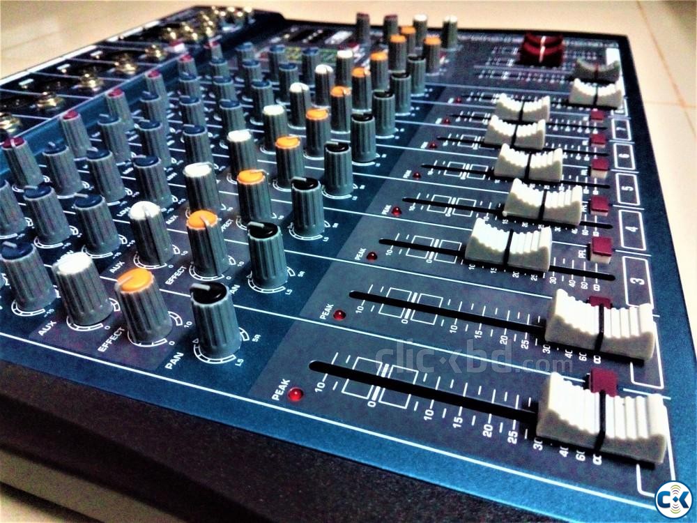 YAMAHA 8 channel Audio Mixing console 01729108371 large image 0