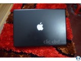 Apple Macbook pro 2009 2 gb ram 250gb hdd