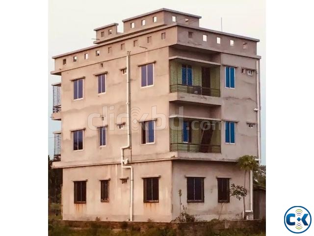 New ready flat large image 0