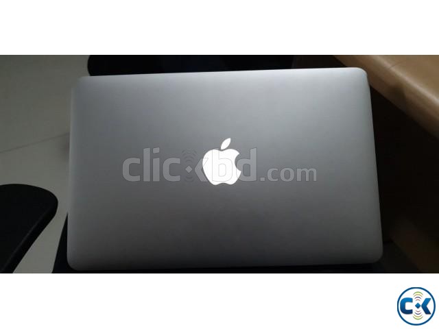Macbook Air core i5 4GB ram 128 GB ssd Mid 2013 large image 0
