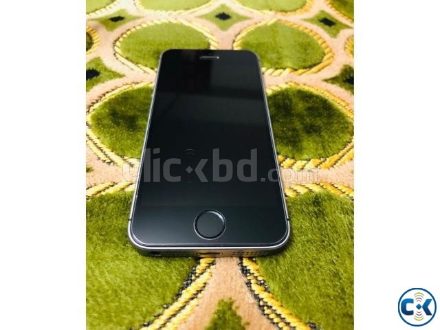 Iphone se 32GB silver Unlocked large image 0