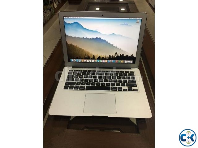 Macbook Air core i5 4GB ram 128 GB ssd large image 0