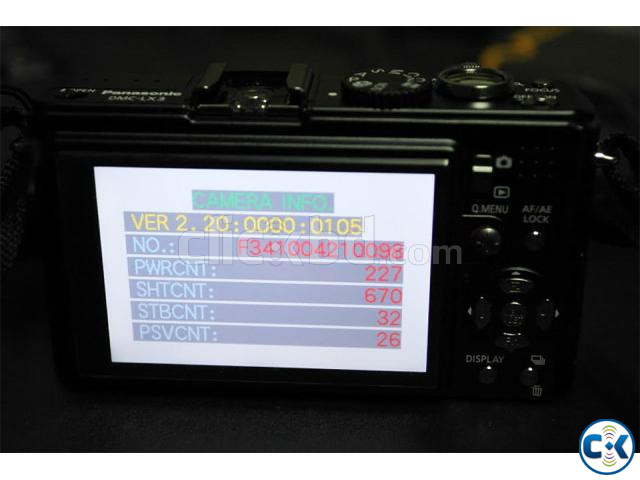 Leica Lens 24mm Wide w Panasonic LX3 10.1MP Camera large image 3