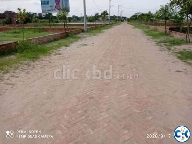 সু- পরিকল্পিত ও ঢাকার সব থেকে কাছে অবস্থিত মধু সিটি large image 2