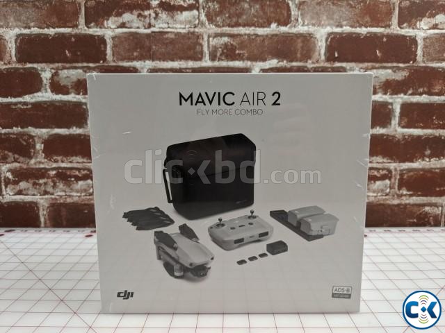 DJI Mavic Air 2 Fly More Combo Drone large image 0