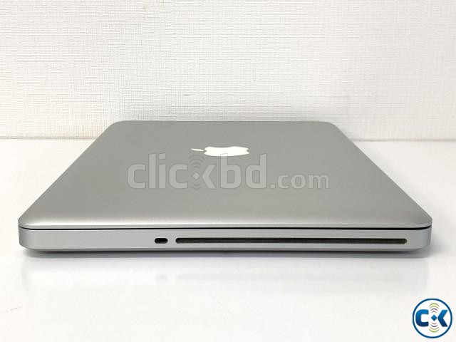 MACBOOK PRO C2D 4GB 128GB 13.3INC 2009YEAR MODEL large image 2