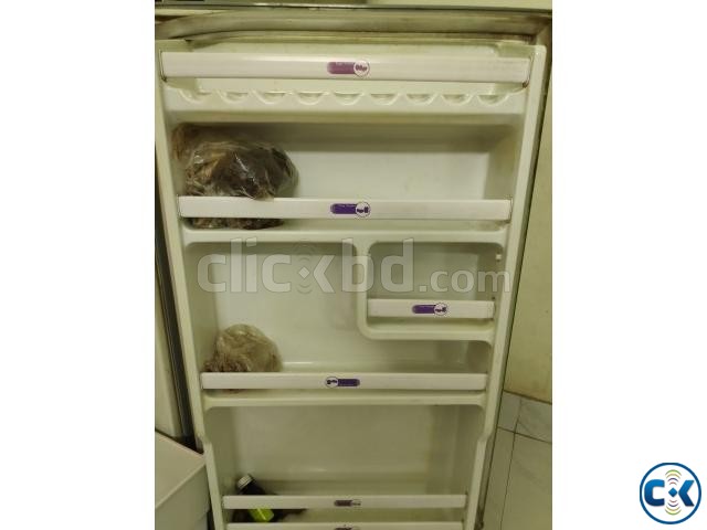 Walton refrigerator 20cft. large image 3