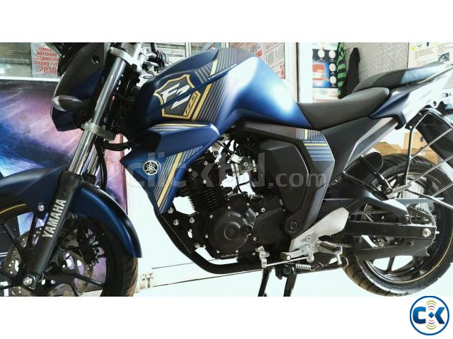 Yamaha FZS Fi V2 Rear Disc large image 2