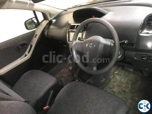 Toyota Vitz large image 1