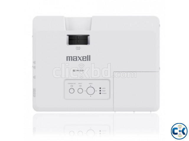 Maxell MC-EX303 3300 Lumans Multimedia Projector large image 2