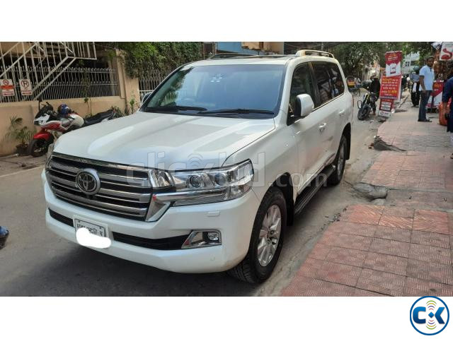 Toyota Land Cruiser VX V8 2016 large image 0