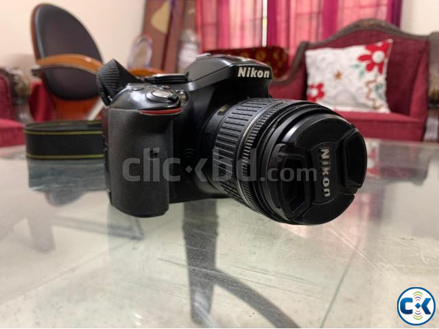 Nikon D5300 DLSR camera with 18-55 lens large image 0