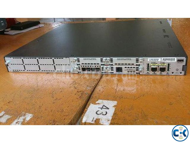 CISCO2811 Cisco 2811 Router 2800 Series large image 0