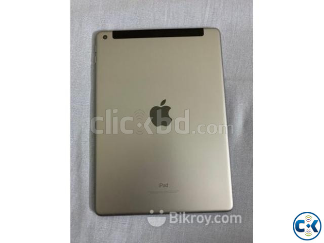iPad 6th Gen USA New Condition large image 2
