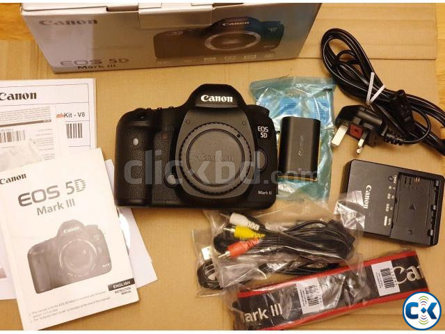 Selling Canon 5D Mark III with 24-105mm lens large image 1