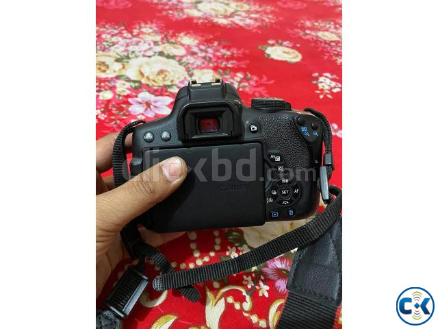 DSLR Camera large image 0