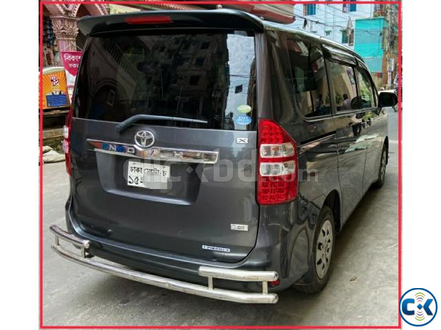 Toyota Noah 2011 XL Edition Octane Driven  large image 1